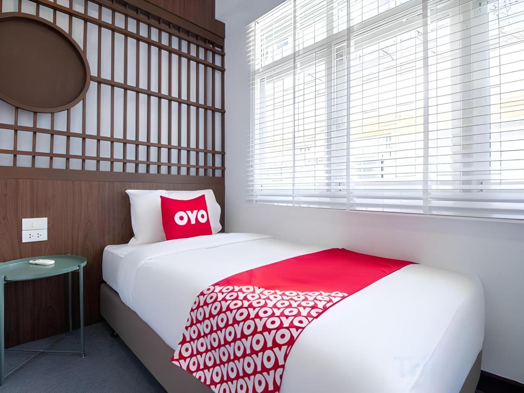 Hotel Vaccinated Staff - Oyo 994 Kudi 2*