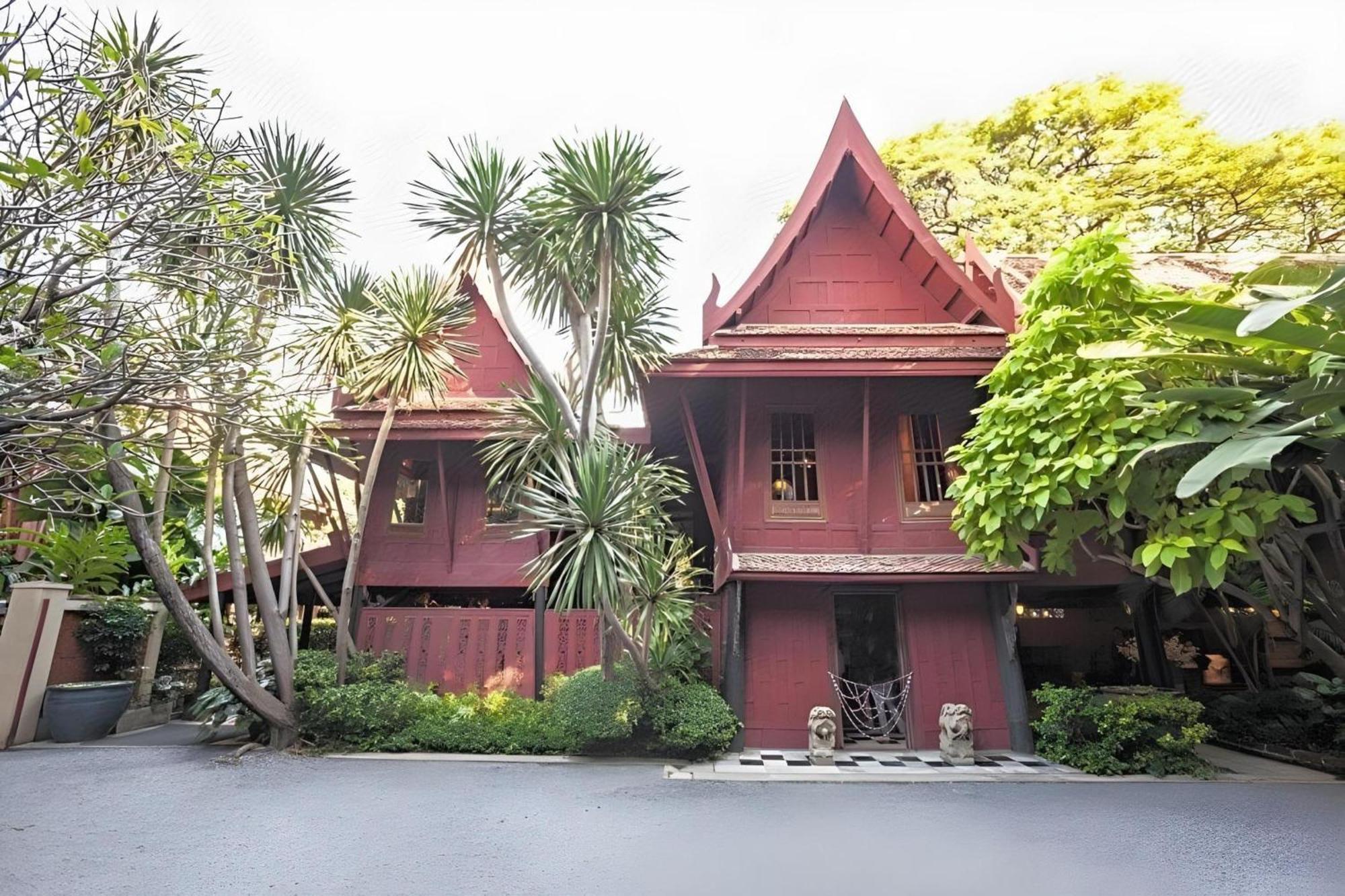 Hotel Vaccinated Staff - Oyo 994 Kudi Bangkok
